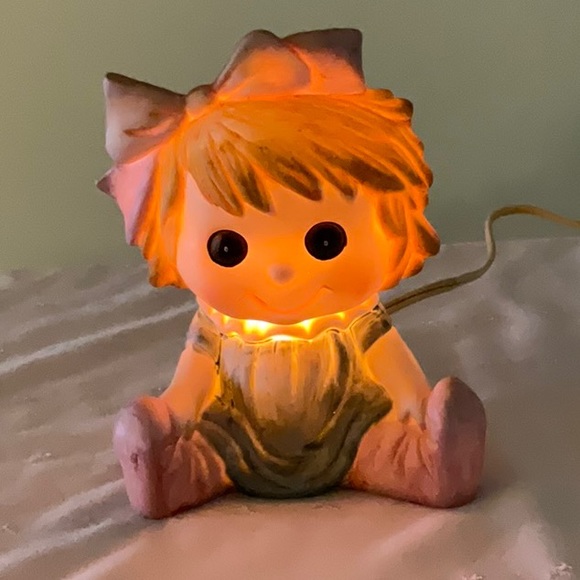 Night Light Large Little Girl Ceramic with Cord - Picture 6 of 7